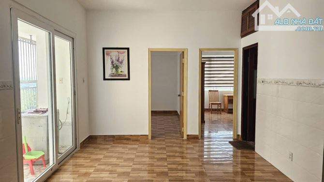 Chủ nhà gửi bán Căn hộ số 2 Nguyễn Hữu Cảnh, TP vũng Tàu 74m giá 2,3 tỷ (thương lượng)
