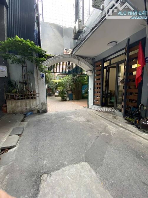 - [ ] Chủ Ngộp Bank, Giảm Chào 300tr Còn 14Tỷ2, Thái Hà-Ngõ Ô Tô Tránh