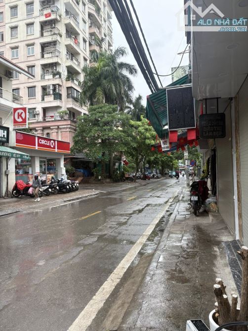 BÁN NHÀ MẶT PHỐ VÍP ĐỘI NHÂN TRUNG TÂM BA ĐÌNH - HAI THOÁNG -  MẶT TIỀN RỘNG - KD ĐỈNH