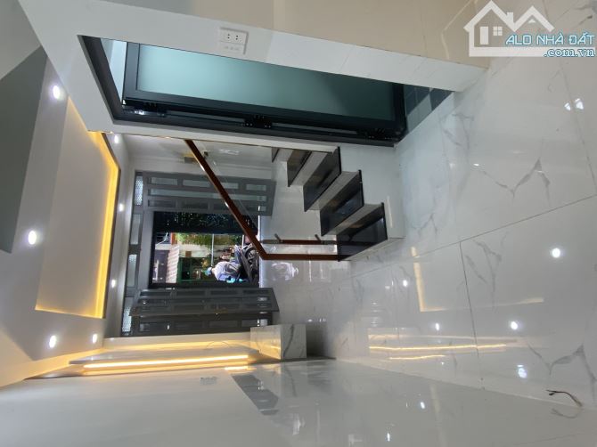 BÁN NHÀ ÂU DƯƠNG LÂN GẦN CẦU CHỮ Y MỚI XÂY 42M2 3 TẦNG CHỈ 6,5 TỶ