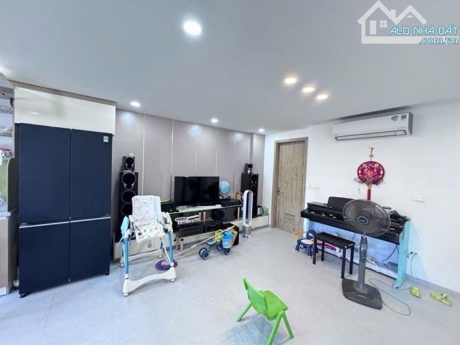 BÁN NHÀ PHÂN LÔ TRẦN QUANG DIỆU 65m2x7T THANG MÁYxMT5.1m - 29.9 TỶ - ÔTÔ VÀO NHÀ - 2THOÁNG