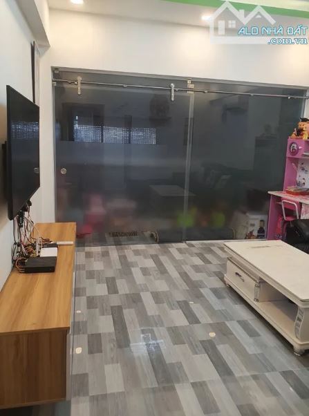 Bán nhà mặt tiền đường Dương Thị Mười , Quận 12 , ngay chợ chưa tới 100tr/m2