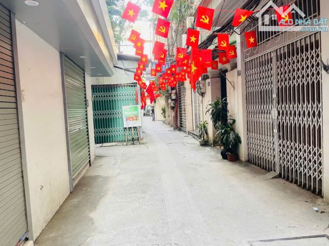 Hào Nam 30m2 x 5 TẦNG - GẦN PHỐ - GẦN OTO - NGÕ THÔNG THOÁNG