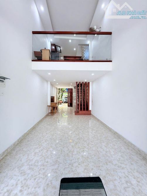 CỰC HIẾM ! NHÀ KHÁ ĐẸP, MẶT TIỀN đg HUỲNH NGỌC HUỆ, THANH KHÊ: 3 TẦNG 1 lửng 1 tum