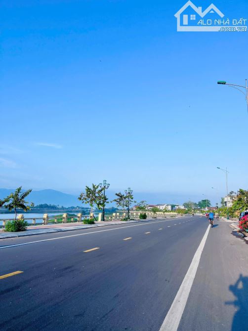 Lô góc TĐC Bầu Gáo giá tốt -  đường 9m trung tâm thị trấn Diên Khánh