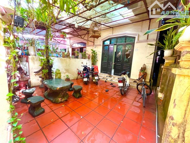 GIÁ ĐẦU TƯ  -  SIÊU PHẨM TÂY HỒ – SỔ ĐẸP NHƯ PHÂN LÔ  – MẶT TIỀN QUYỀN LỰC Ô TÔ TRÁNH