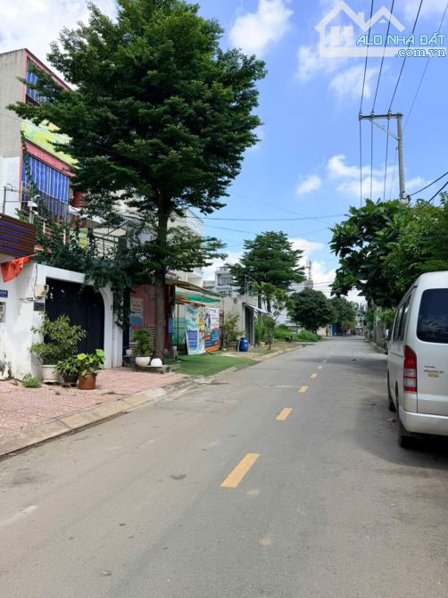 Nhà 2 tầng mặt tiền đường 970, Phú Hữu, Quận 9 – 67.5m² – Kinh doanh tốt – Giá chỉ 4.2 tỷ