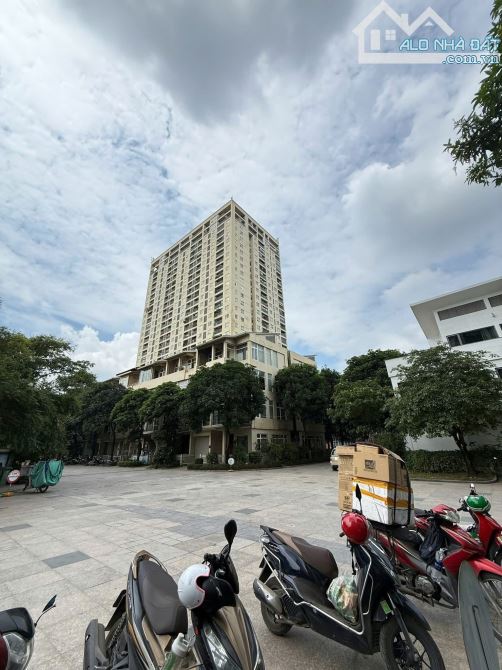Chính chủ gửi bán gấp căn hộ 133M chung cư CoMa 6 . Kdt Dream Town Tây Mỗ . Nam từ liêm