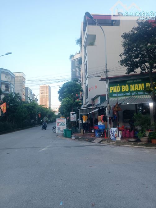 BIỆT THỰ LIỀN KỀ ĐẠI MỖ – 82M² – 4 TẦNG KIÊN CỐ – MẶT TIỀN 5,2M – GẦN NGÃ TƯ LÊ QUANG ĐẠO