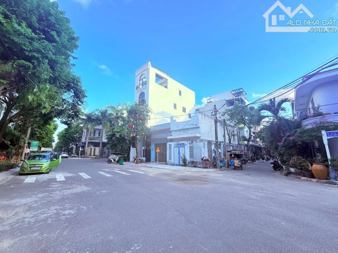 Siêu phẩm lô góc 2 mặt tiền đường Tạ Mỹ Duật  Vị trí kim cương, tiềm năng sinh lời bền