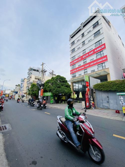Bán nhà Mặt tiền Nguyễn Văn Đậu P.11 Bình Thạnh 155m2 ngang 4m giá chỉ 22.2 tỷ