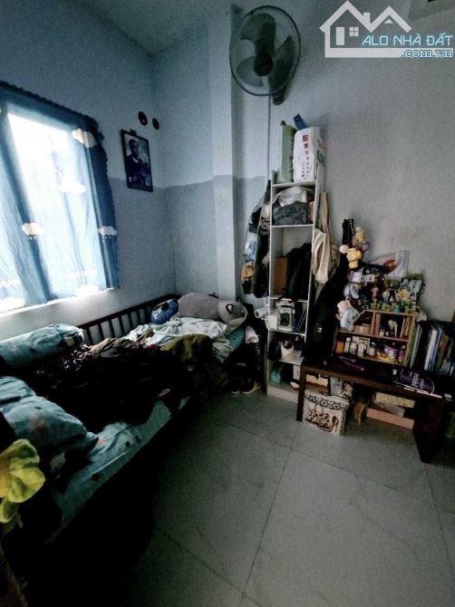 Bán nhà 4.1*11m 3 tầng sân thượng 4pn sổ hồng riêng 4.5 tỷ
