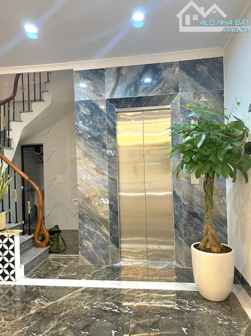 Bán gấp nhà PHẠM TUẤN TÀI, CẦU GIẤY, 60m, 7T, Mt 5m, Gara, T. máy, K. Doanh, Nhỉnh 25 tỷ.