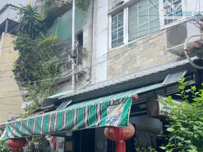 Cơ hội đầu tư .Nhà trên đường Nguyễn Tri Phương, quận 10 –  dòng tiền ổn định.#111373