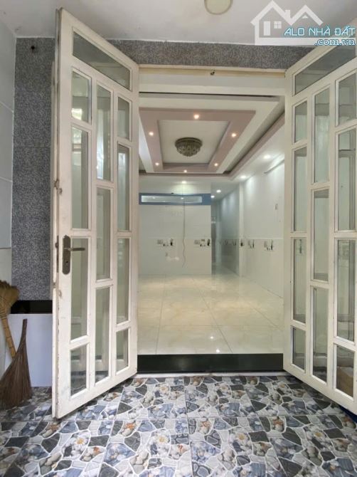 BÁN NHÀ 2 MẶT HẺM XE HƠI CHIẾN LƯỢC BÌNH TRỊ ĐÔNG - 4X18 - 3 TẦNG GIÁ 6,1 TỶ TL