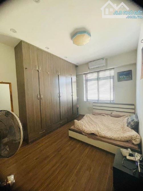 122 m2 / 7.3 tỷ Căn hộ Cc tầng 8/ Mỹ Đình 2
