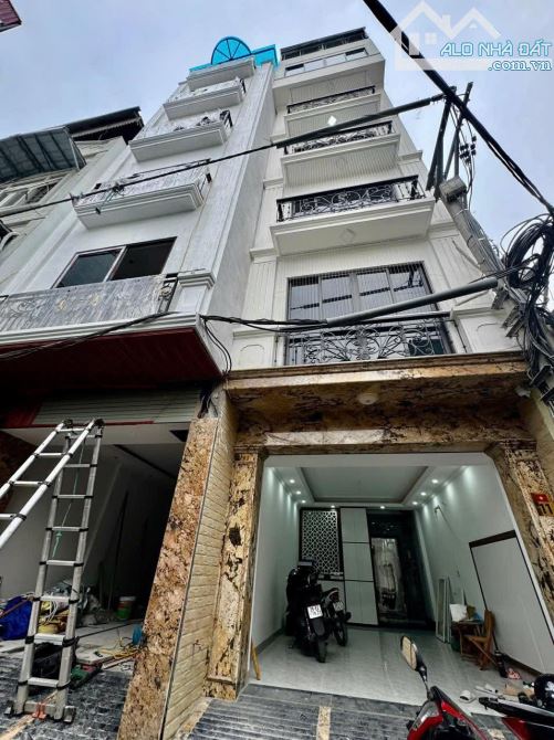 Bán Nhà Hồ Tùng Mậu- 7 tầng thang máy- ô tô vào nhà- dt 44M2X8T- GIÁ 16 tỷ