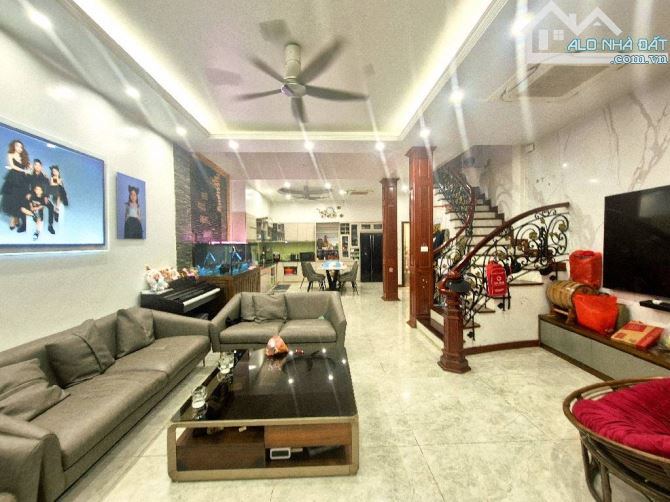 Bán Nhà Trịnh Đình Cửu-Thanh Xuân-105m-4 Tầng- Giá 20.5 Tỷ