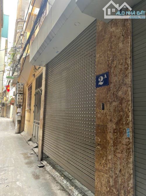 Cho thuê nhà Hoàng Văn Thái, Khương Trung, Thanh Xuân. DT 61m x 4 tầng, giá 19tr