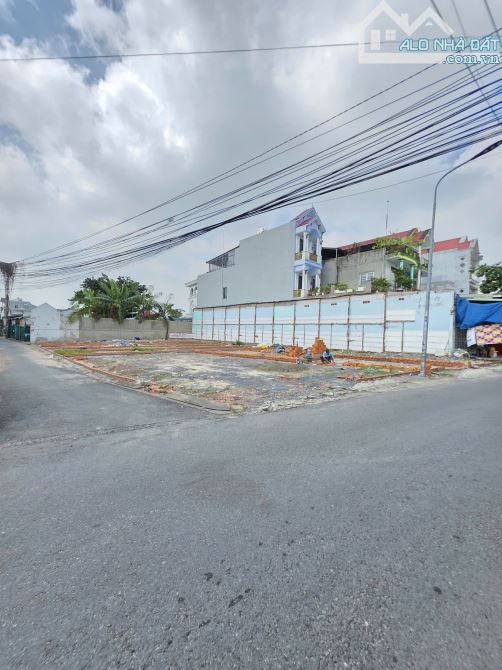 Bán 3 lô đất gần chợ 434 chỉ 300m, p.Bình Hòa, Tp.Thuận An chỉ từ 3,65 tỷ TL M7802