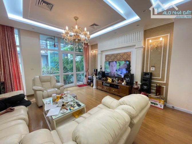BÁN NHÀ LIỀN KỀ PHÂN LÔ PHÚ DIỄN, BẮC TỪ LIÊM 92M 36 TỶ