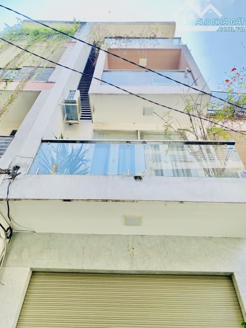 Bán nhà Q10 - 4 tầng - ngay Hà Đô - khu dân trí trung tâm quận