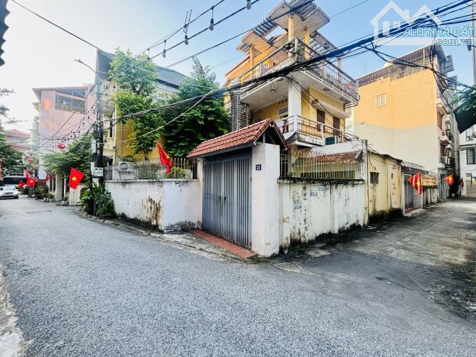 🏡 BÁN NHÀ HÀNG KHÔNG NGUYỄN SƠN Ô TÔ VÀO NHÀ – NHÀ ĐẸP FULL NỘI THẤT – SỔ VUÔNG