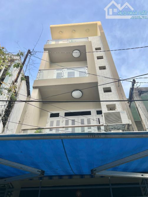 Bán nhà Q10 - ngay ngã sáu - 4 tầng - nhà mới - xe hơi - kinh doanh