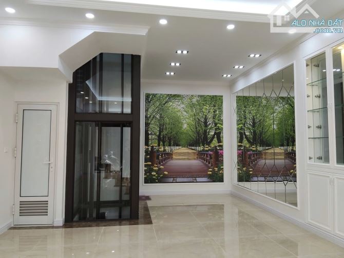 BÁN NHÀ MẶT PHỐ ĐÔNG QUAN, CẦU GIẤY - 60M x 6T THANG MÁY - MT 5.5M - Ô TÔ TRÁNH - GIÁ 26.8
