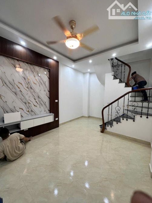 NGHĨA ĐÔ- NHÀ ĐẸP VÀI BƯỚC RA Ô TÔ- THÔNG SỐ VÀNG 34M2, 4 TẦNG , MT 3.7M NHỈNH 7TỶ.