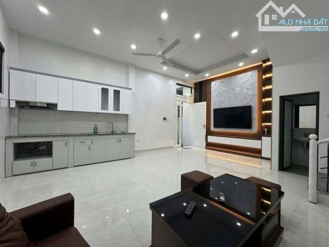 BÁN NHÀ PHỐ LÝ SƠN – LONG BIÊN - 48M2 x 4 TẦNG – GIÁ 11.8 TỶ
