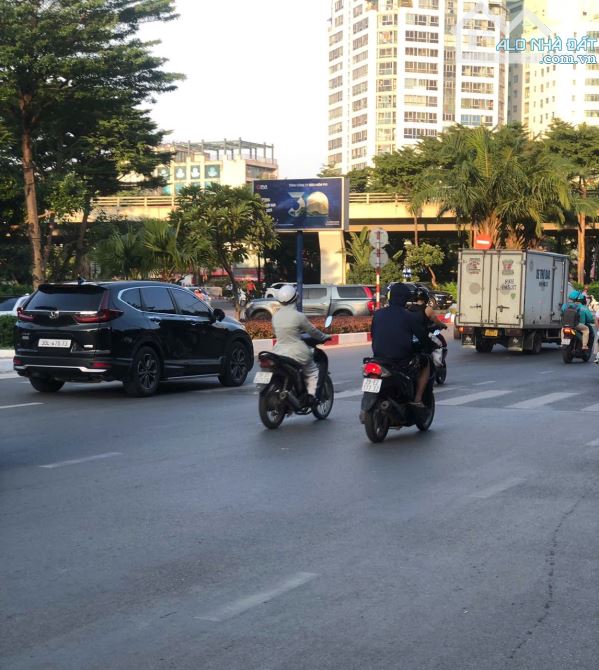 HIẾM! BÁN NHÀ NGHĨA ĐÔ - DÂN XÂY 36M2- 5 TẦNG ,NHỈNH 6TỶ. NHANH MỚI KỊP.