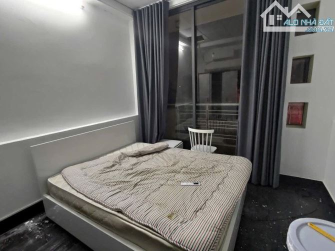 Cho thuê căn hộ 1PN Ban công thoáng Q4 gần ĐH Luật, ĐH Nguyễn Tất Thành, cầu Ông Lãnh