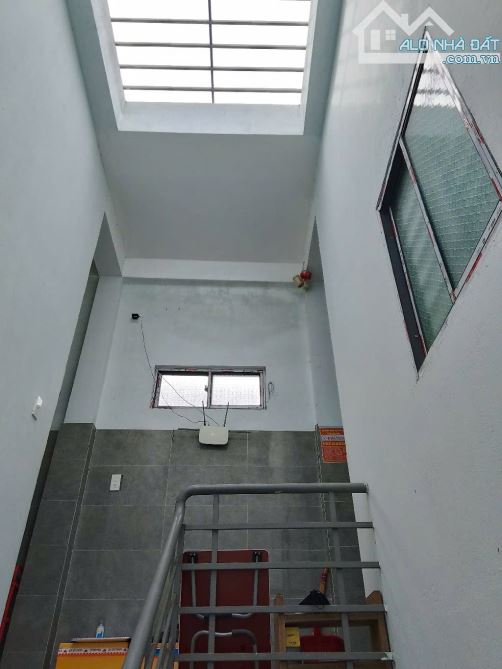 HÒA MỸ, NGAY TÔN ĐỨC THẮNG, HOÀNG VĂN THÁI, 79M2, 3 TẦNG, 10P (WC KHÉP KÍN), 22TR/TH, 4.4T