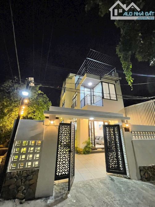 🏠🏠NHÀ 3 TẦNG KIỆT OTO 288 LÝ NAM ĐẾ, TP HUẾ