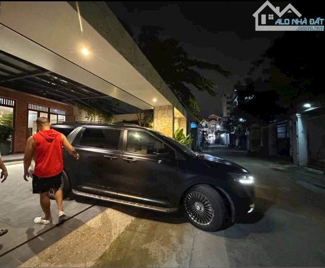 SIÊU PHẨM BIỆT THỰ 270M² – NGANG 9M NỞ HẬU – SÂN XE HƠI, SÂN VƯỜN MÁT MẺ-19 tỷ