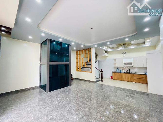 🛖: bán nhà 4 tầng, dân xây Lập - Lô Góc - Thang Máy) Tại Phố Lạch Tray 💸: 6,6 tỷ (dc01)