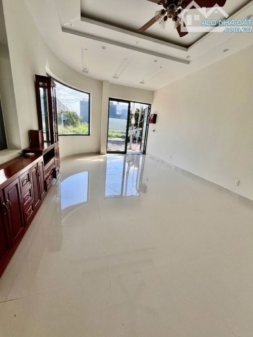 🏡 CẦN BÁN NHANH SIÊU PHẨM 3 TẦNG _ LÔ GÓC ĐƯỜNG 7,5 M TRẦN ĐĂNG - 10