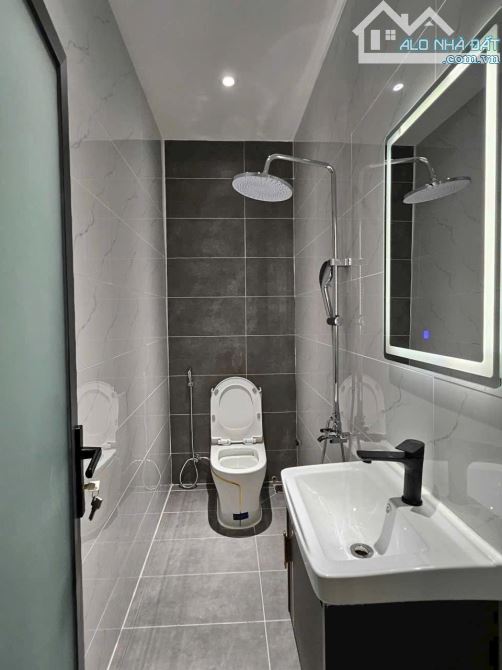 Căn nhà đẹp 56.7m2 ngay Cô Giang, Phú Nhuận. Giá: 4 Tỷ 160. Sổ hồng riêng, hẻm ô tô 4.5m - 10