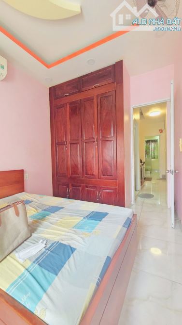 QUẬN 5 - 2 MẶT HẺM - CÁCH MẶT TIỀN 15M - 5 TẦNG 5PN - TẶNG FULL NỘI THẤT - GIÁ CHỈ 9 TỶ TL - 10
