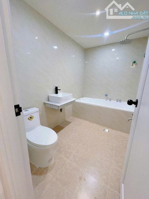 🏡 CĂN NHÀ MÊ HẺM 24 TRẦN HƯNG ĐẠO  📍 - 10