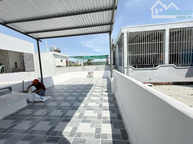 BÁN NHÀ 3 TẦNG MỚI FULL NỘI THẤT , MẶT TIỀN ĐƯỜNG 7,5M YÊN KHÊ 2 , THANH KHÊ - 10