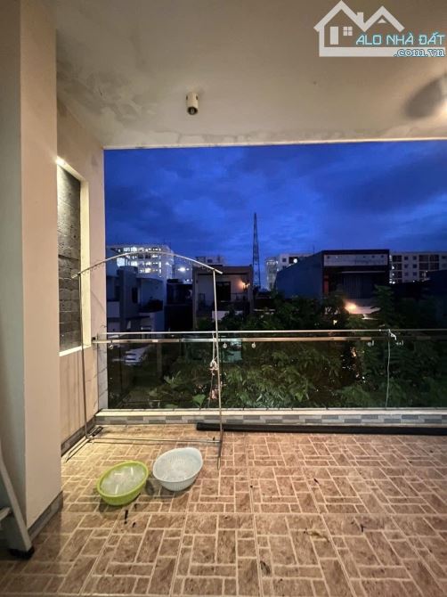 📣 🔥CỰC HIẾM – NHÀ 3 TẦNG HIỆN ĐẠI – CÓ GARA Ô TÔ – DT 100M² – SÁT NAM VIỆT Á – CHỈ 9.Xty - 11