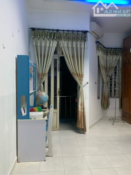 Nhà 1 trệt 1 lầu, 2pn 2wc, sẵn máy lạnh, gần Gigamall - 11
