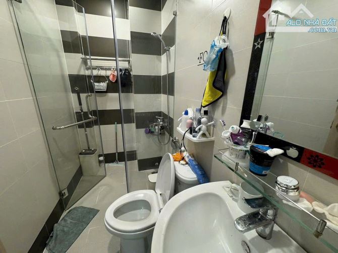 MẶT TIỀN KINH DOANH 4 TẦNG CẦM BÁ THƯỚC P7 PHÚ NHUẬN GIÁ RẺ 14.2 TỶ - 11