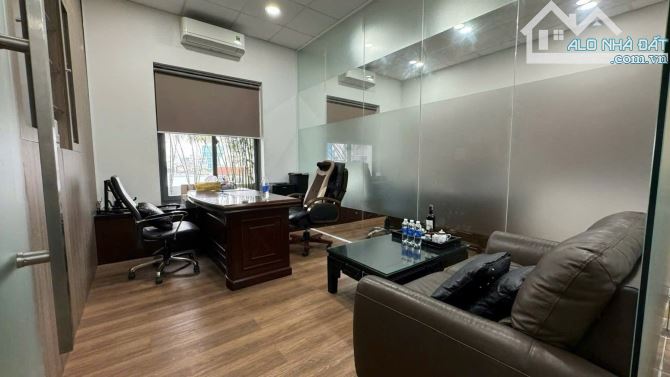 Bán nhanh KHách sạn Vip tại Nguyễn Văn Trỗi - Dòng tiền ổn định - 11