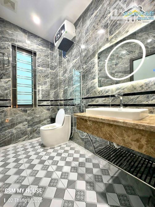 Nhà sau mặt đường Ngô Gia Tự Diện tích 44m² x 4 tầng• gồm 5 phòng ngủ - 11