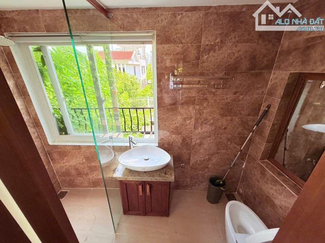 CỰC HIẾM ! NHÀ KHÁ ĐẸP, MẶT TIỀN đg HUỲNH NGỌC HUỆ, THANH KHÊ: 3 TẦNG 1 lửng 1 tum - 11