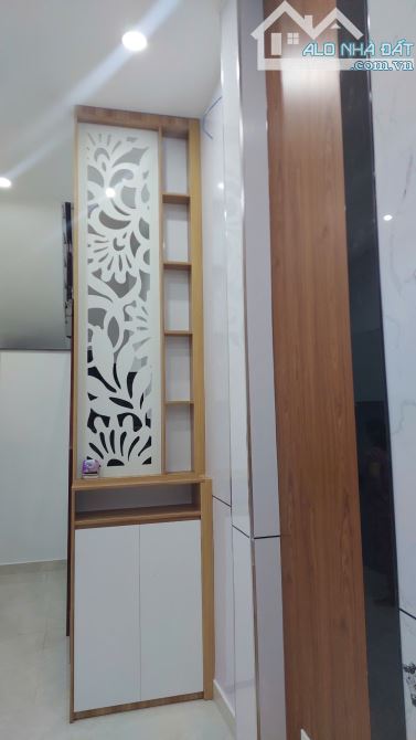 Nhà mới 1 Trệt 3 Lầu 3x10m 3 Phòng 3 wc Hẻm 469 Đoàn Văn Bơ Giá 18 Triệu - 1