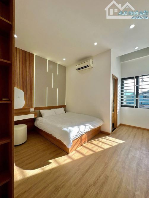 BÁN GẤP NHÀ 3 TẦNG 3 MÊ ĐẸP – MẶT TIỀN BÀU HẠC 2.  VỊ TRÍ VÀNG TRUNG TÂM THÀNH PHỐ - 1